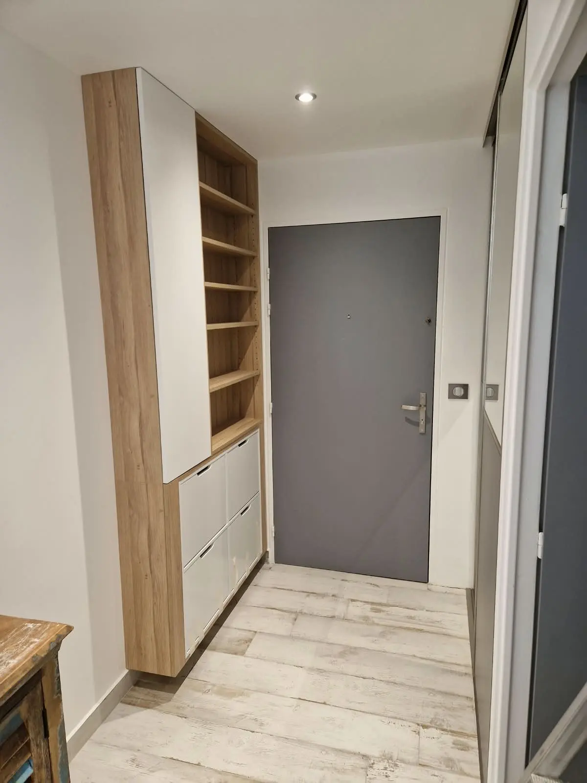 Rangement d'entrée, niches et tiroirs